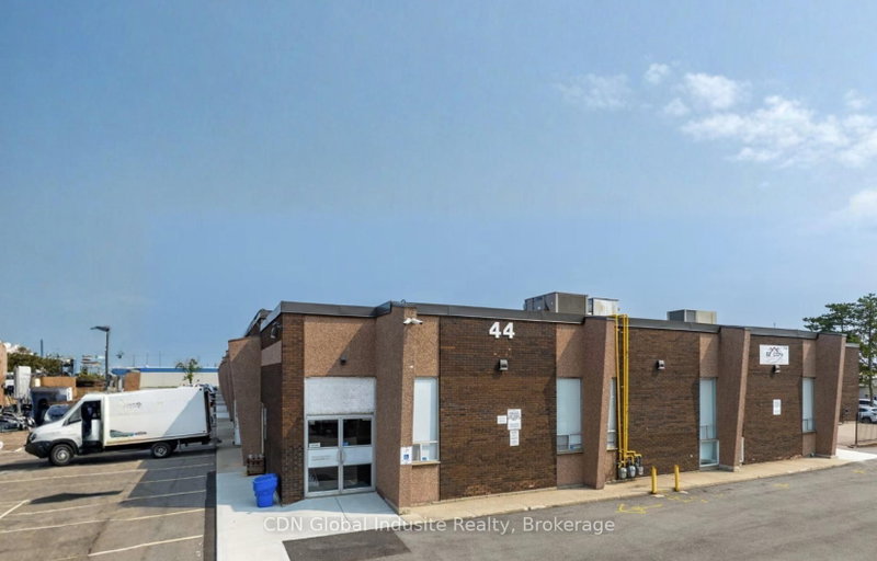 44 Fasken Dr photo 1