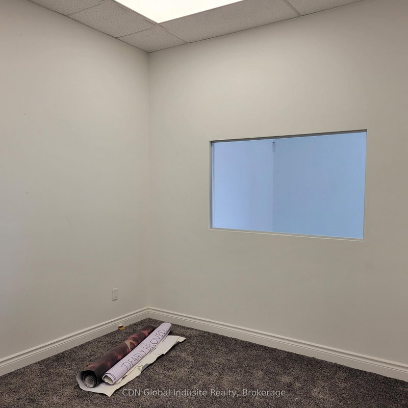 44 Fasken Dr photo 4