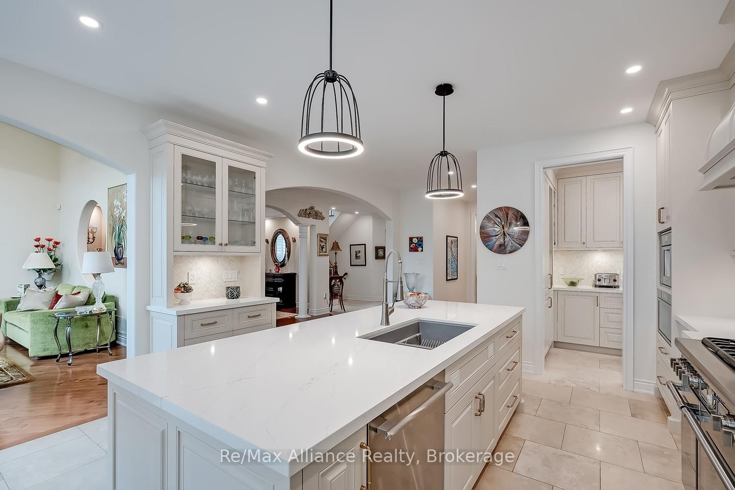 203 Burloak Drive • Oakville, ON photo 10
