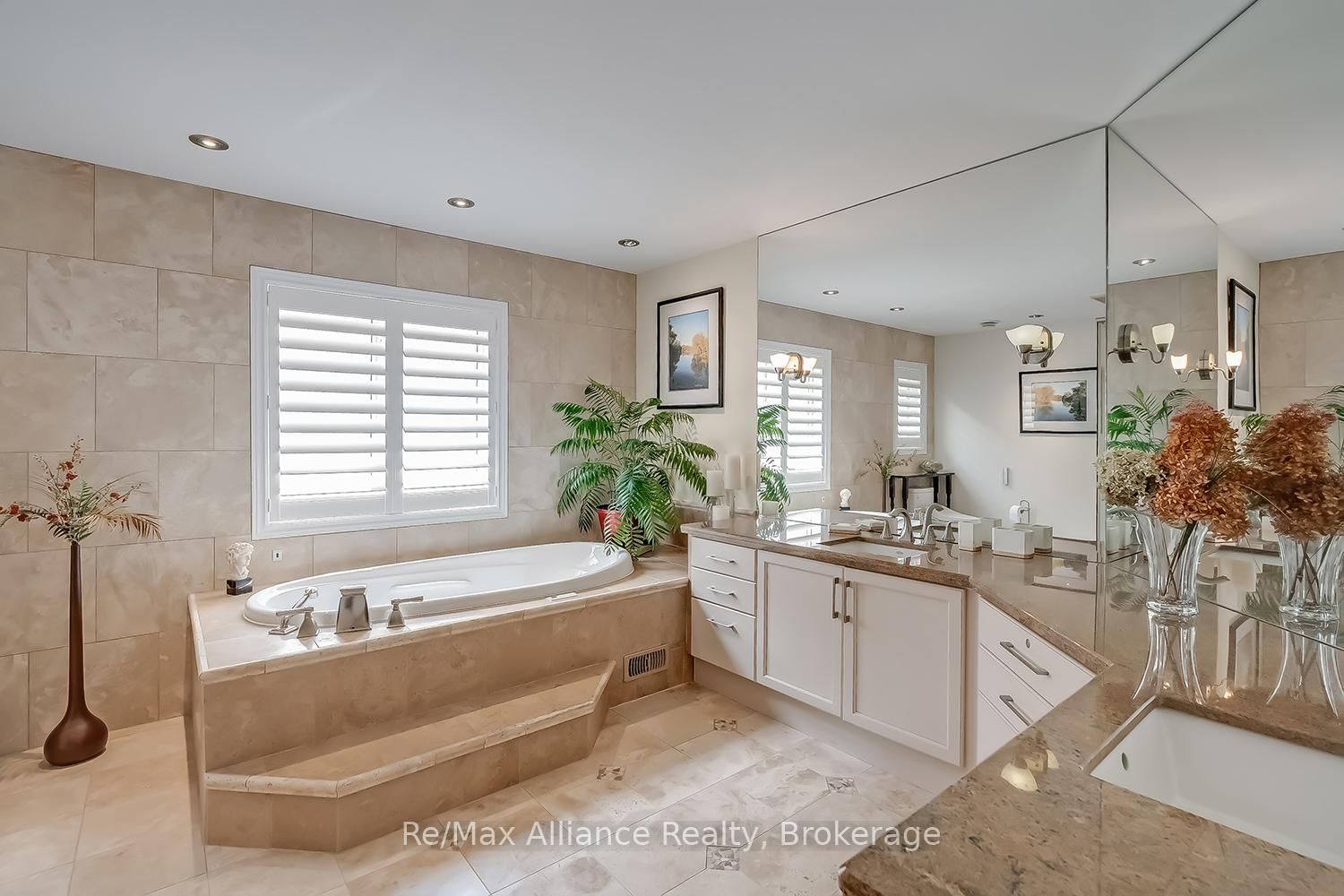 203 Burloak Drive • Oakville, ON photo 23
