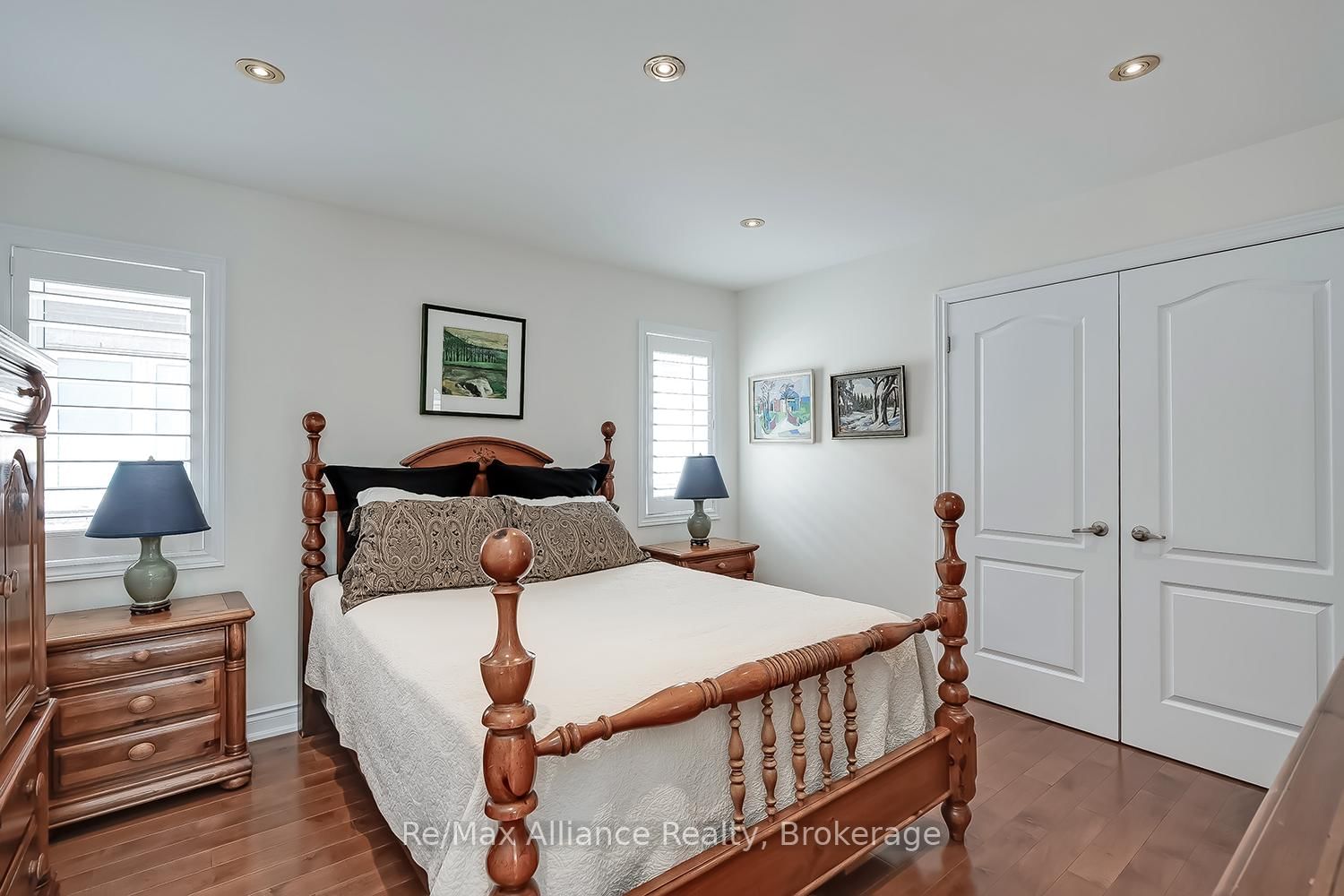 203 Burloak Drive • Oakville, ON photo 30