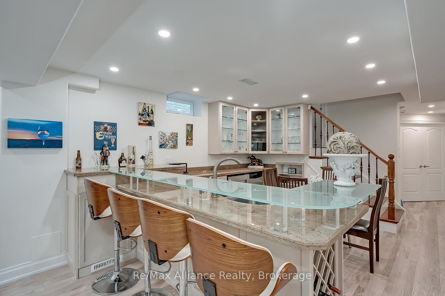 203 Burloak Drive • Oakville, ON photo 31