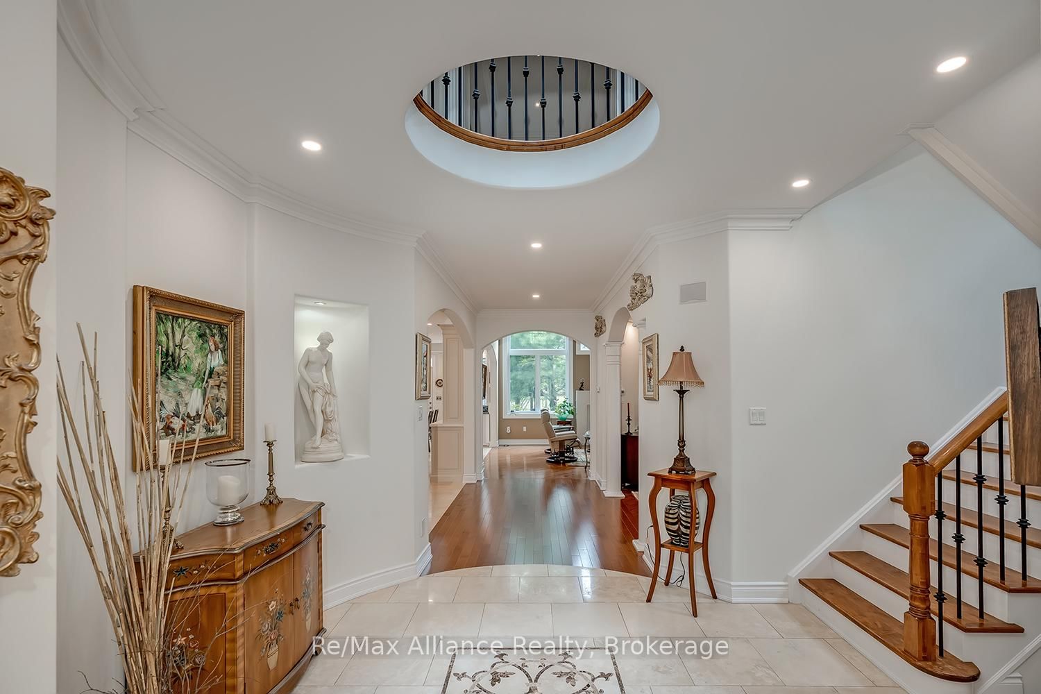 203 Burloak Drive • Oakville, ON photo 5