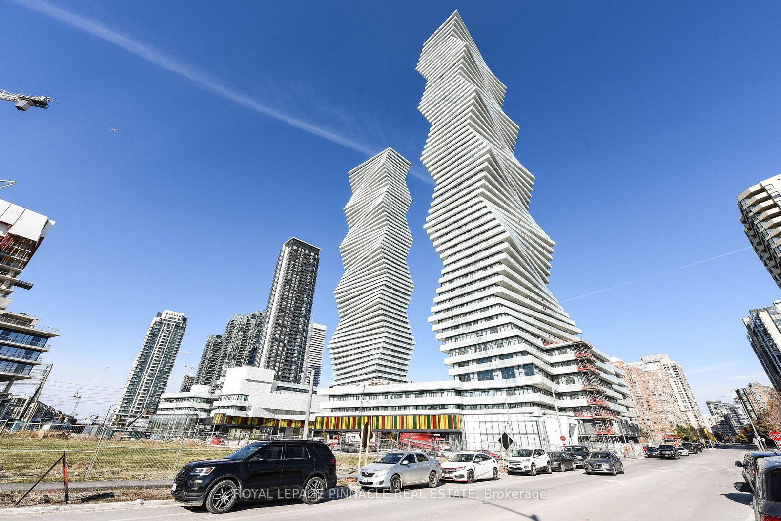 3900 Confederation Parkway • #2802 • Mississauga, ON photo 2
