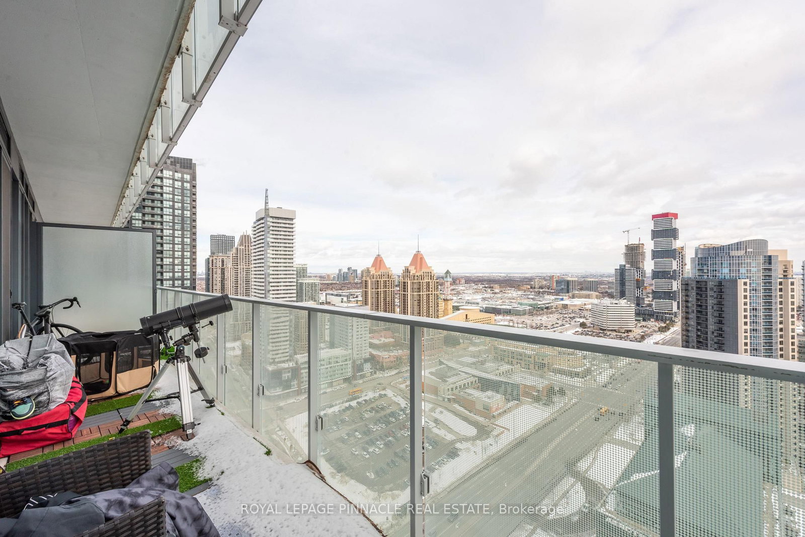 3900 Confederation Parkway • #2802 • Mississauga, ON photo 4