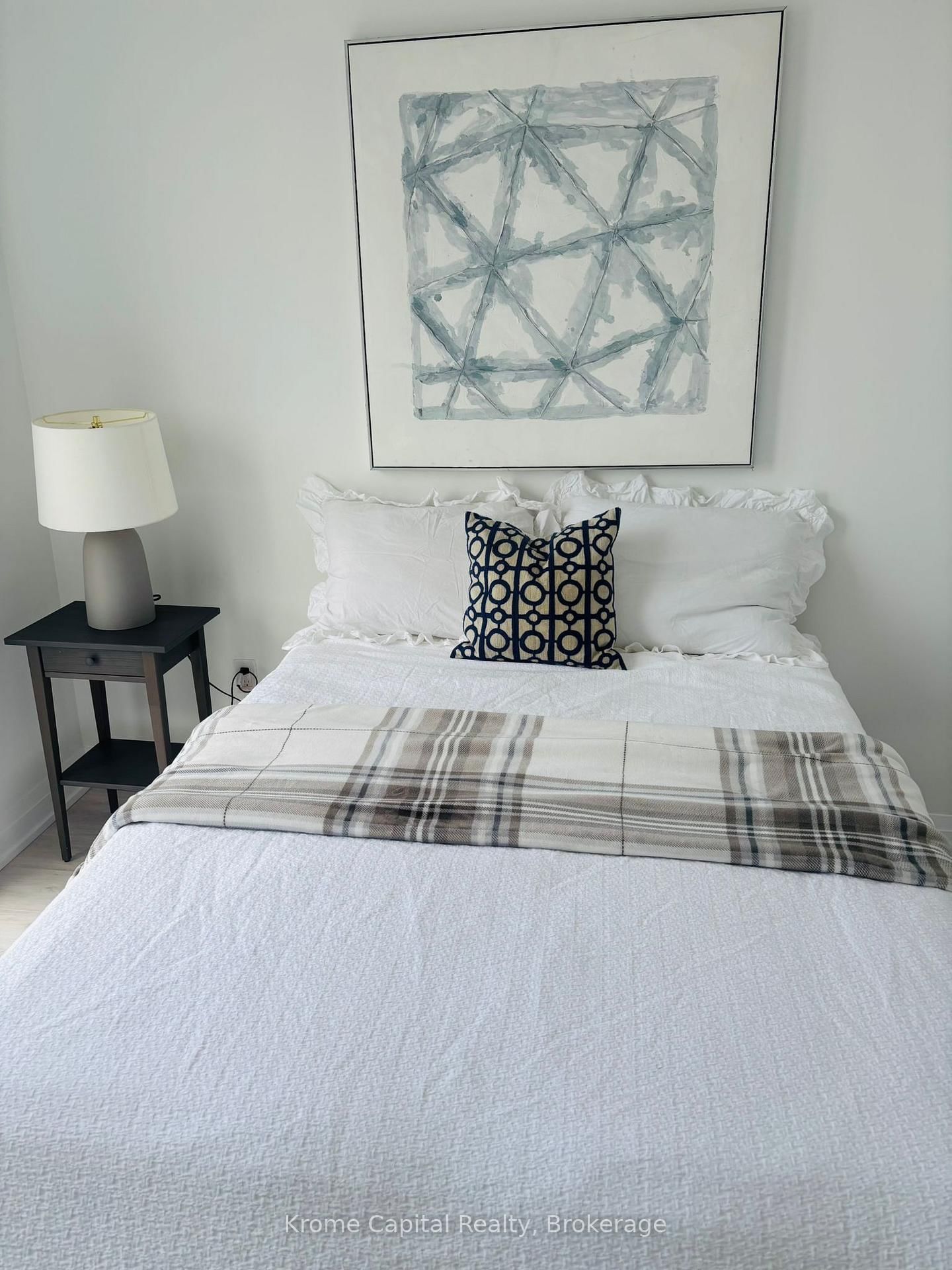 412 Silver Maple Oakville,ON L6H 0S2 — Photo 9