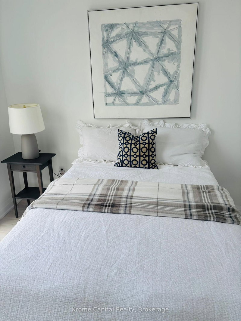 412 Silver Maple Oakville,ON L6H 0S2 — Photo 9