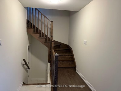 52 Monreau Drive — photo 6