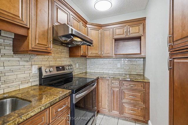 1516 - 50 MISSISSAUGA VALLEY Boulevard