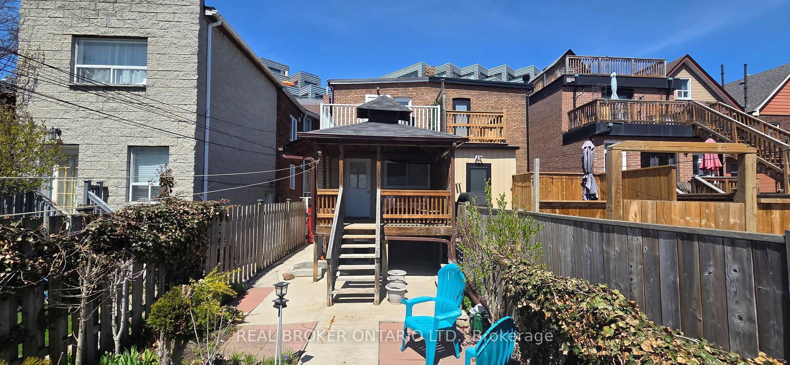 17 Howard Park Avenue • Toronto, ON photo 25