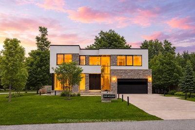 5-bed Detached House · 2048 Ardleigh Rd