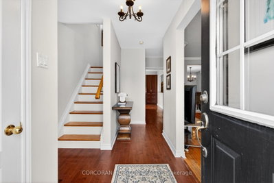77 Mineola Road E — photo 6