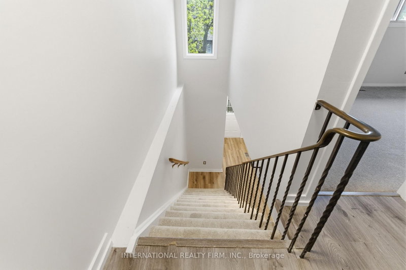 114 Foster Brampton,ON L6V 3M8 — Photo 6