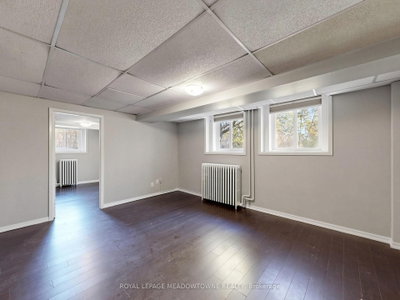 Semi-Detached House leased at 10-70 Mill Street, Halton Hills, Ontario, L7G 2C9 - Georgetown - MLS: W13137340