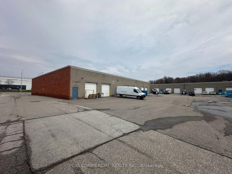 450 Matheson Blvd E photo 4