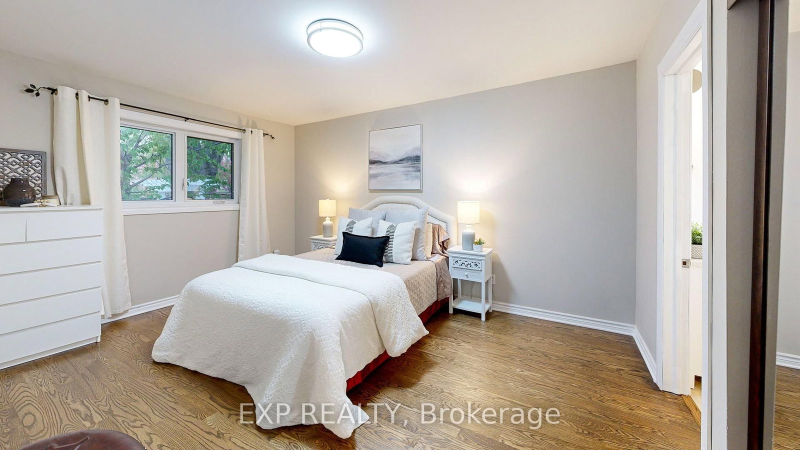 2439 Bridge Road • Oakville, ON photo 23