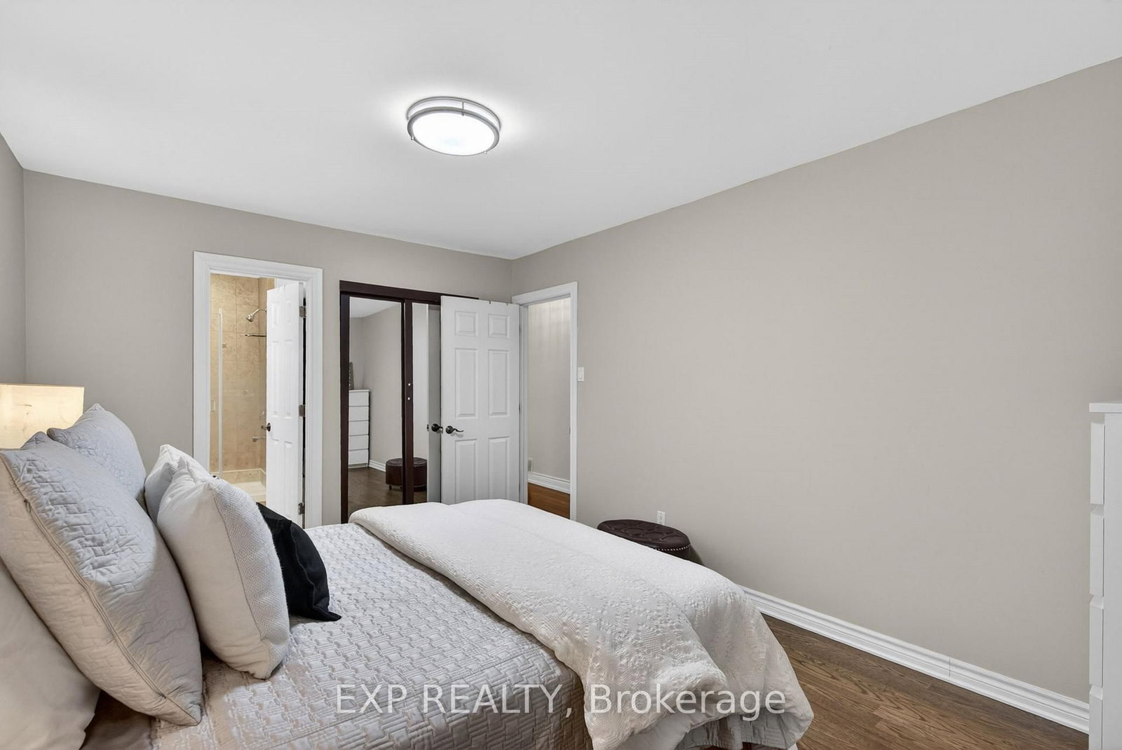 2439 Bridge Road • Oakville, ON photo 24