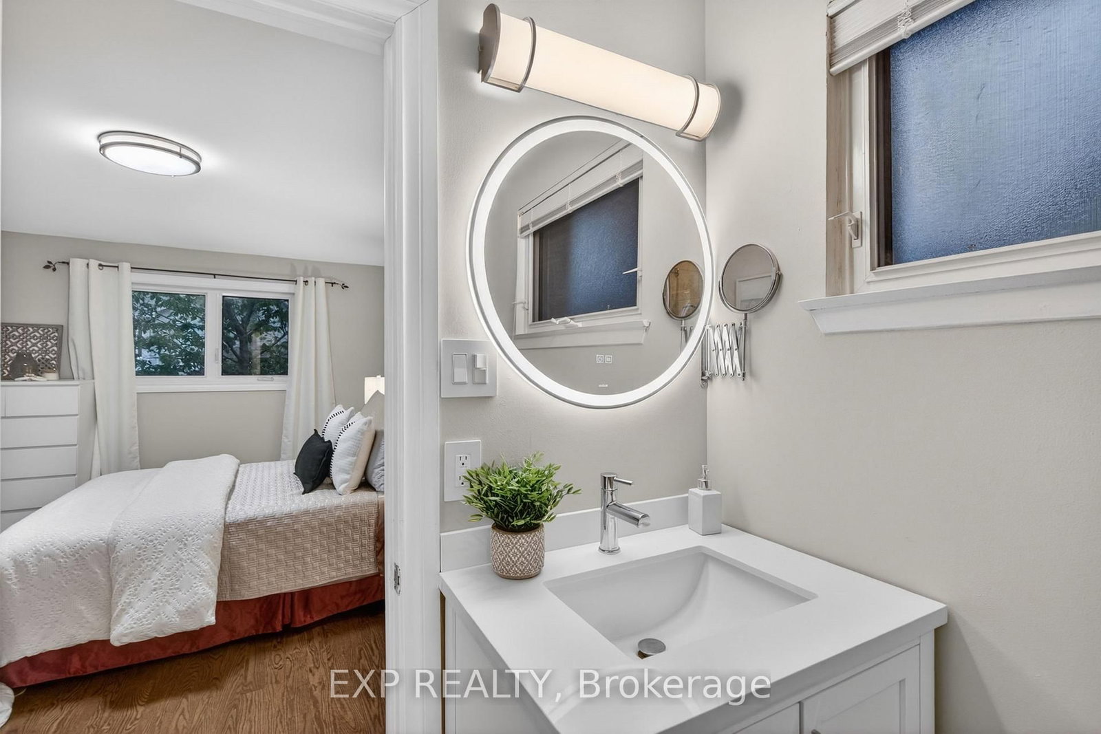 2439 Bridge Road • Oakville, ON photo 25