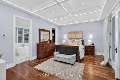 2439 Bridge Road • Oakville, ON photo 8