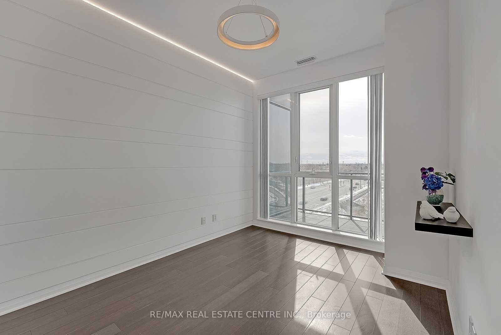 75 Eglinton Avenue W, Unit 401 - Photo 13