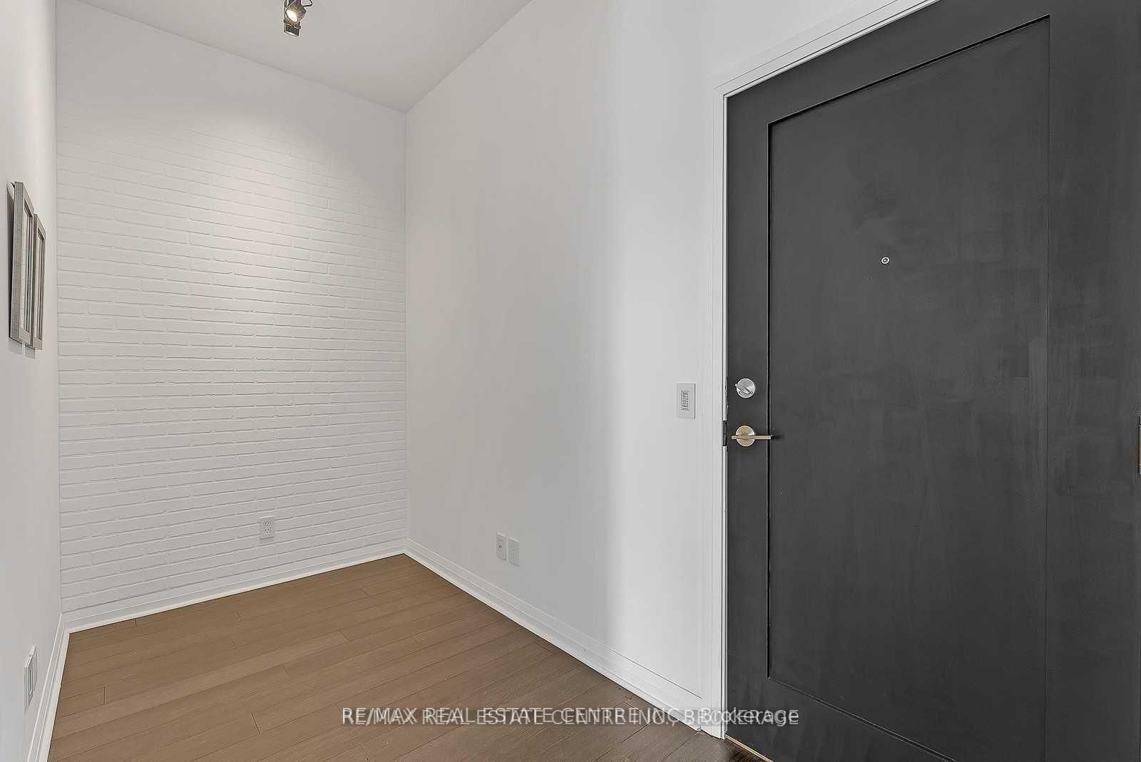 75 Eglinton Avenue W, Unit 401 - Photo 3