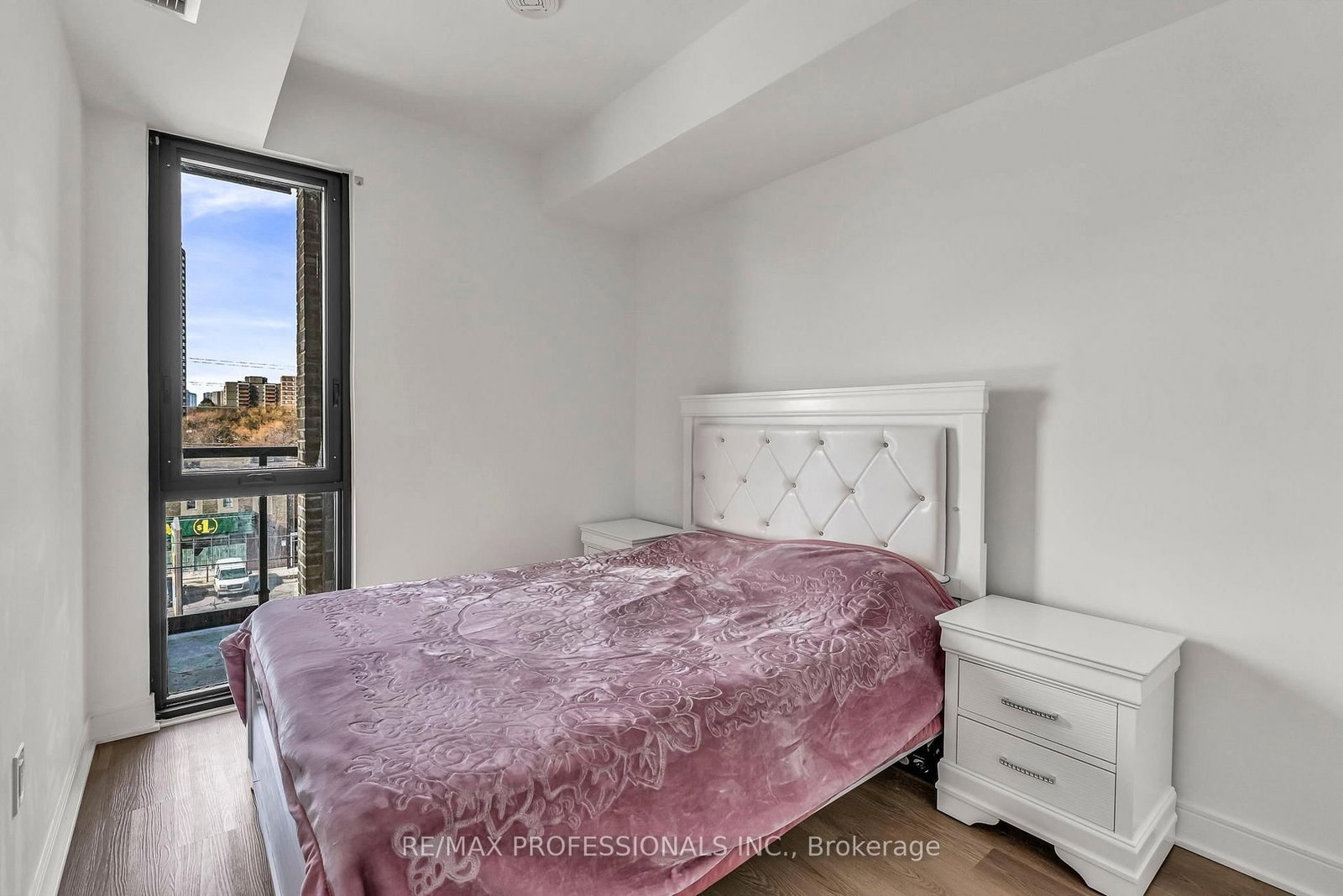 86 Dundas Street E, Unit 404 - Photo 16