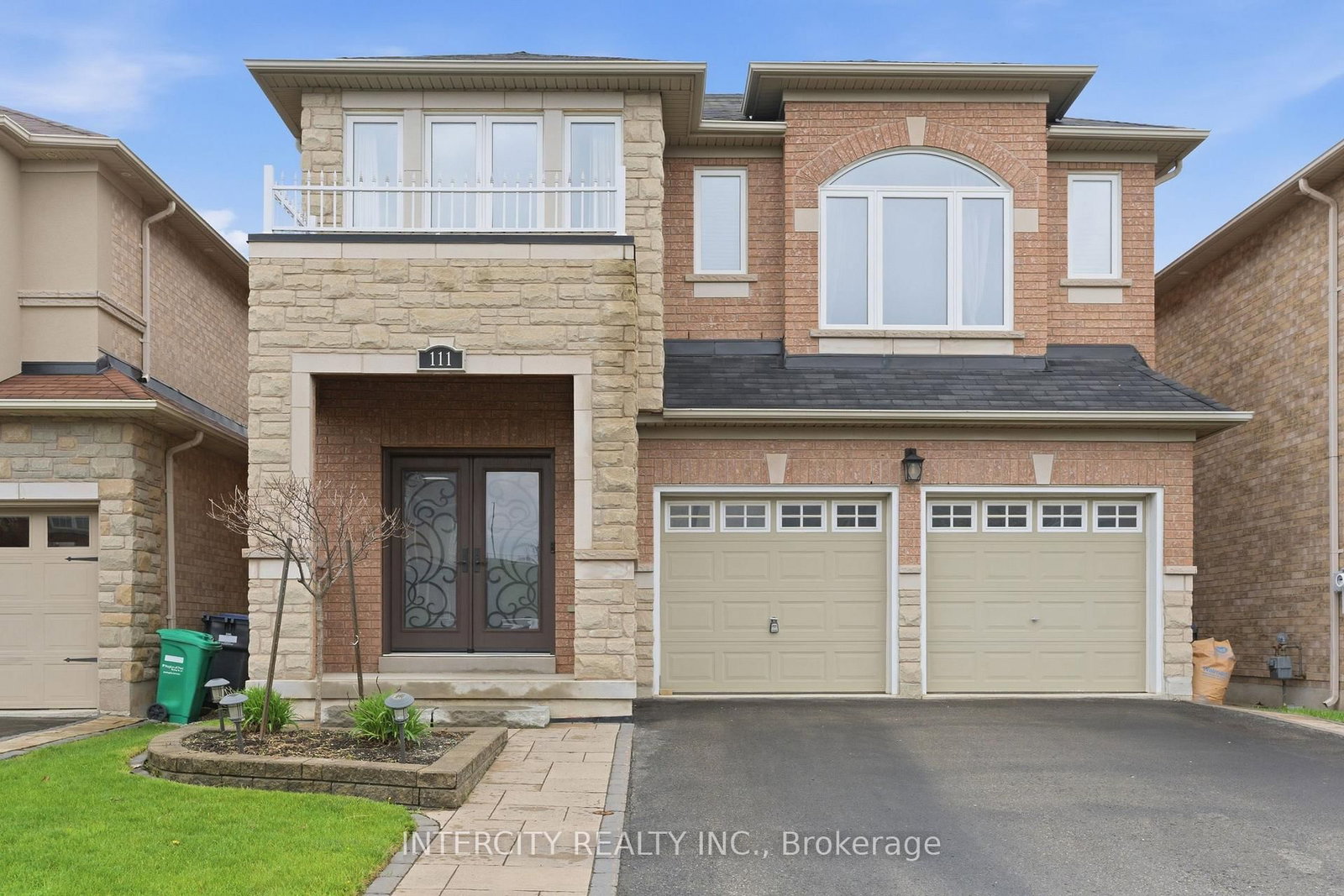 Detached House for sale at 111 Fandango Drive, Brampton, Ontario, L6X 0P8 - Credit Valley - MLS: W13138736