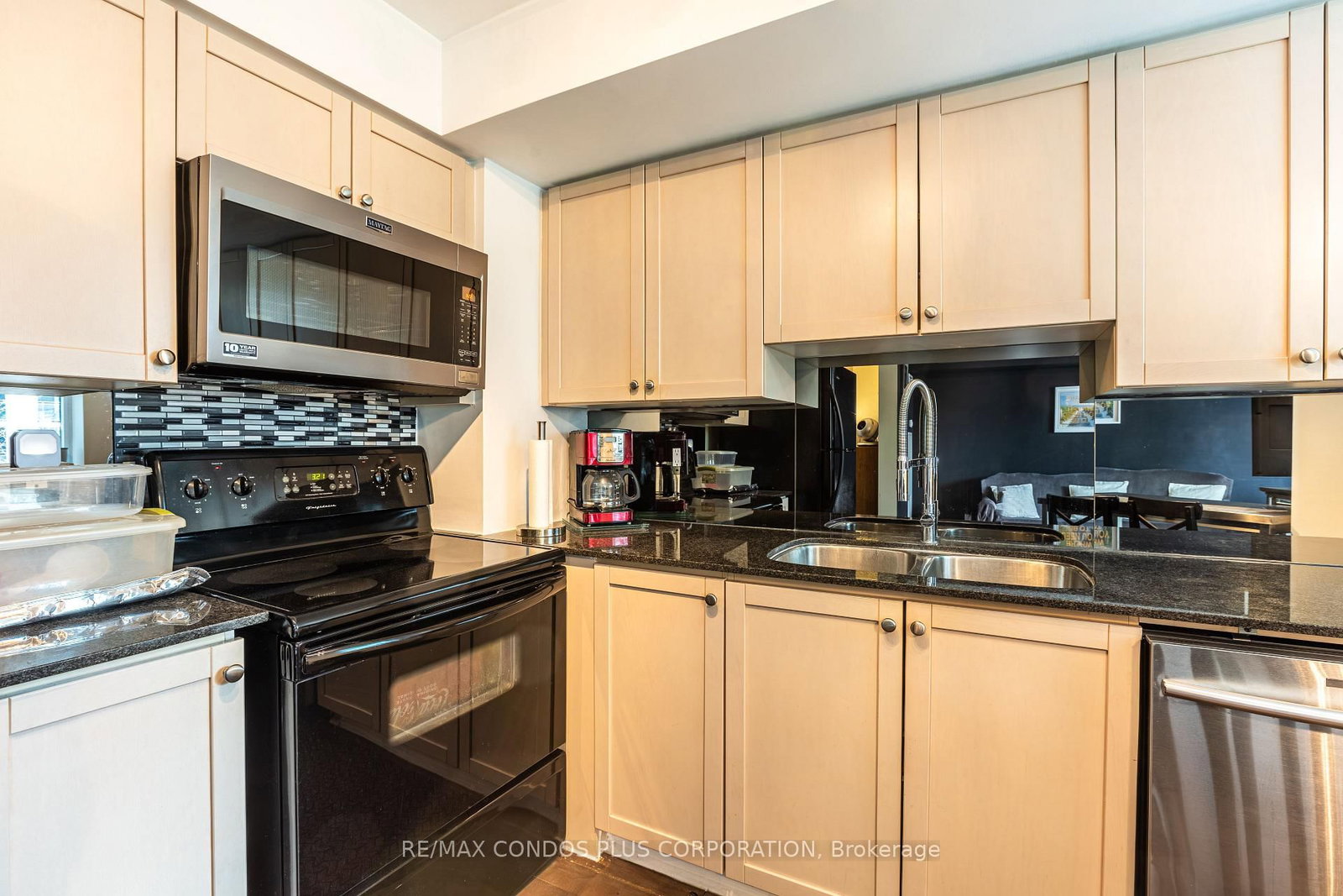 2119 Lake Shore Toronto,ON M8V 4E8 — Photo 13