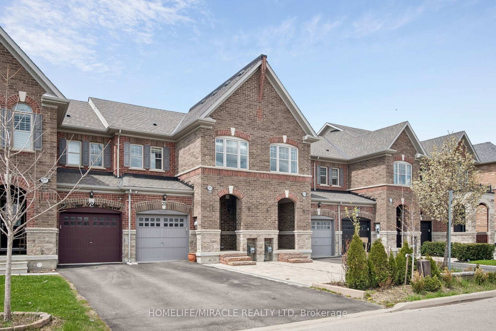 25 True Blue Cres, Caledon, view 2