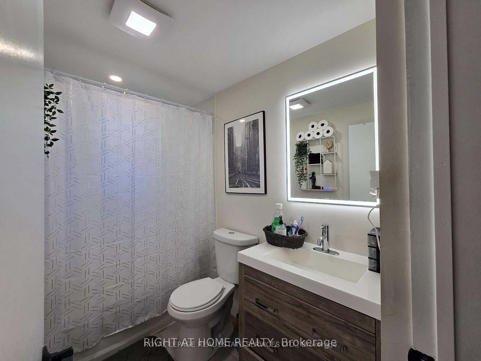 18 Ewing Street, Unit 2 - Photo 10