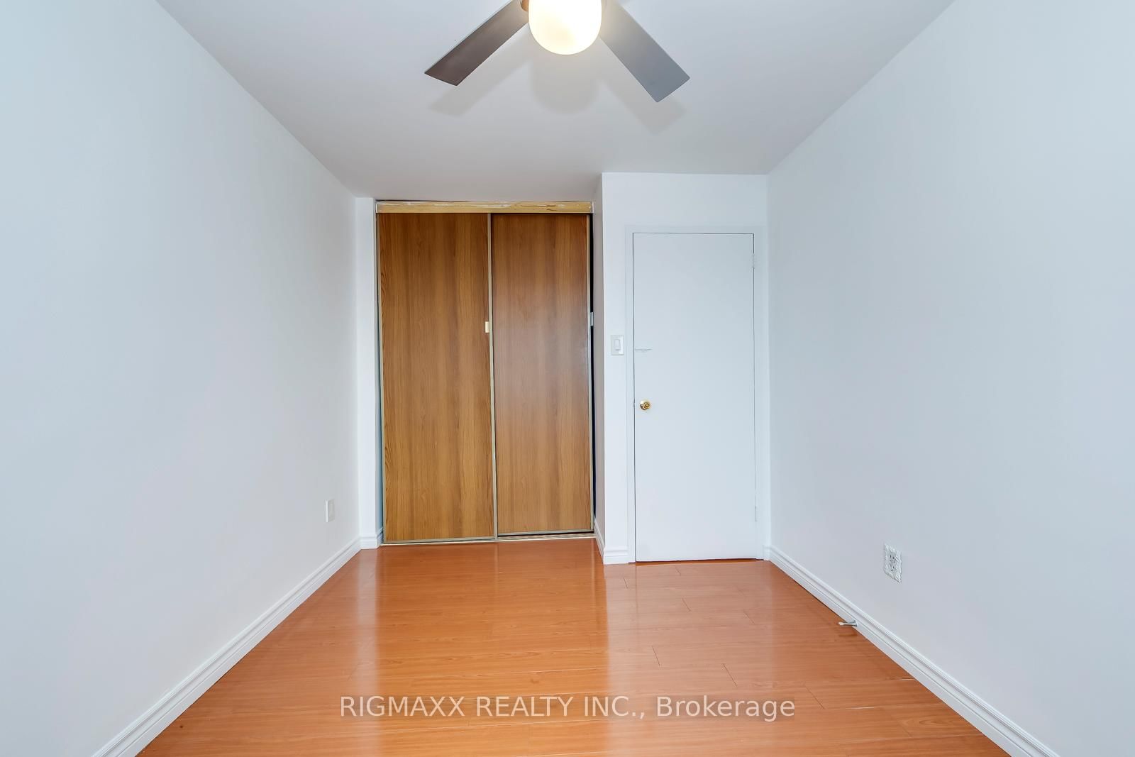1660 Bloor Street, Unit 801 - Photo 31