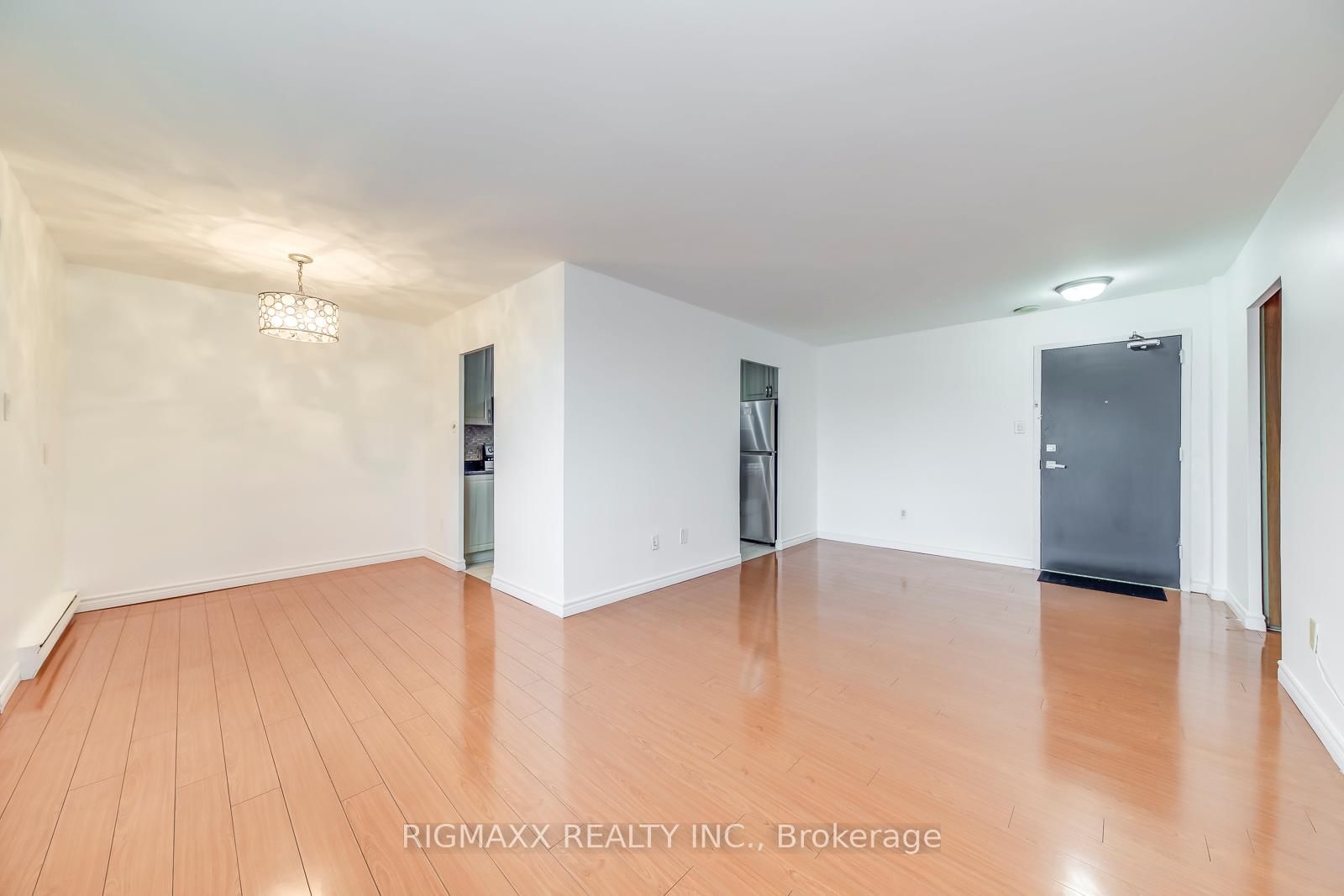 1660 Bloor Street, Unit 801 - Photo 7