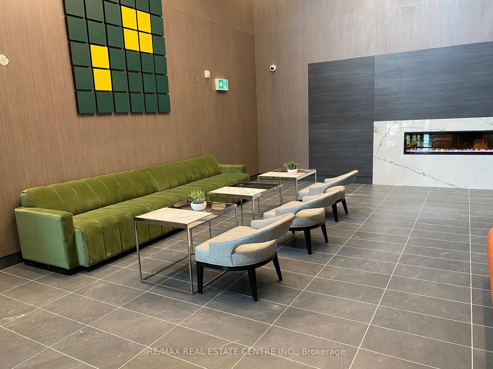 95 Dundas Street W, Unit 228 - Photo 17