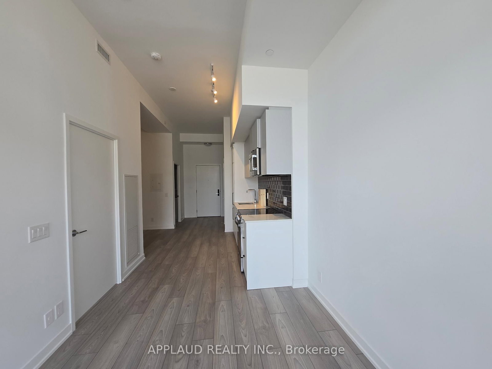 285 Dufferin Street, Unit 510 - Photo 2