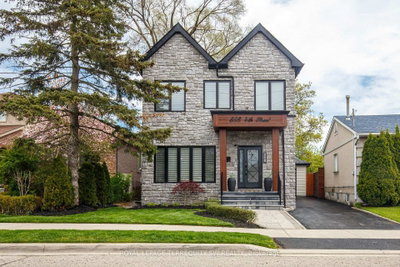 5-bed Detached House · 888 Fourth St