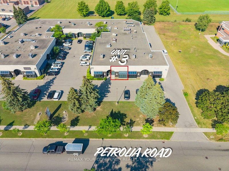 800 Petrolia Rd photo 3