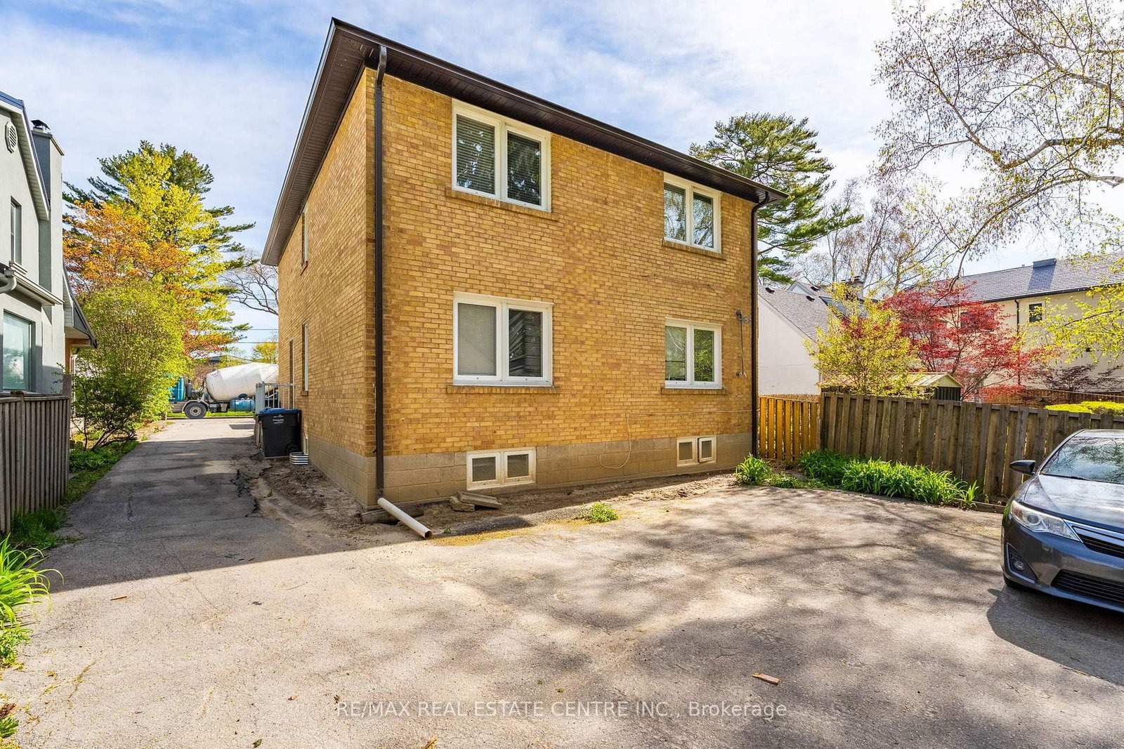 48 Maple Avenue S, Unit Upper - Photo 30