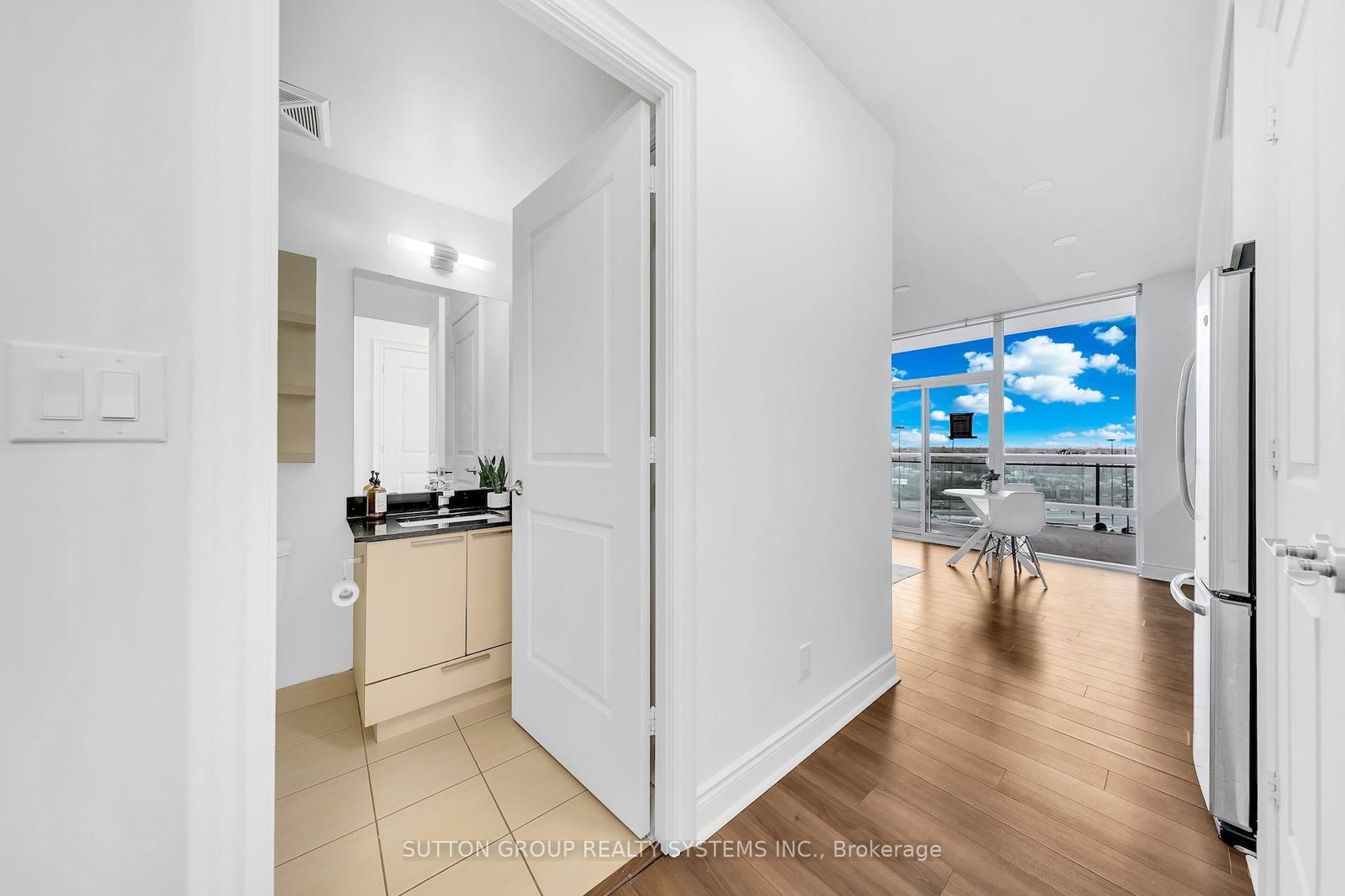 16 Brookers Lane • #1205 • Toronto, ON photo 10