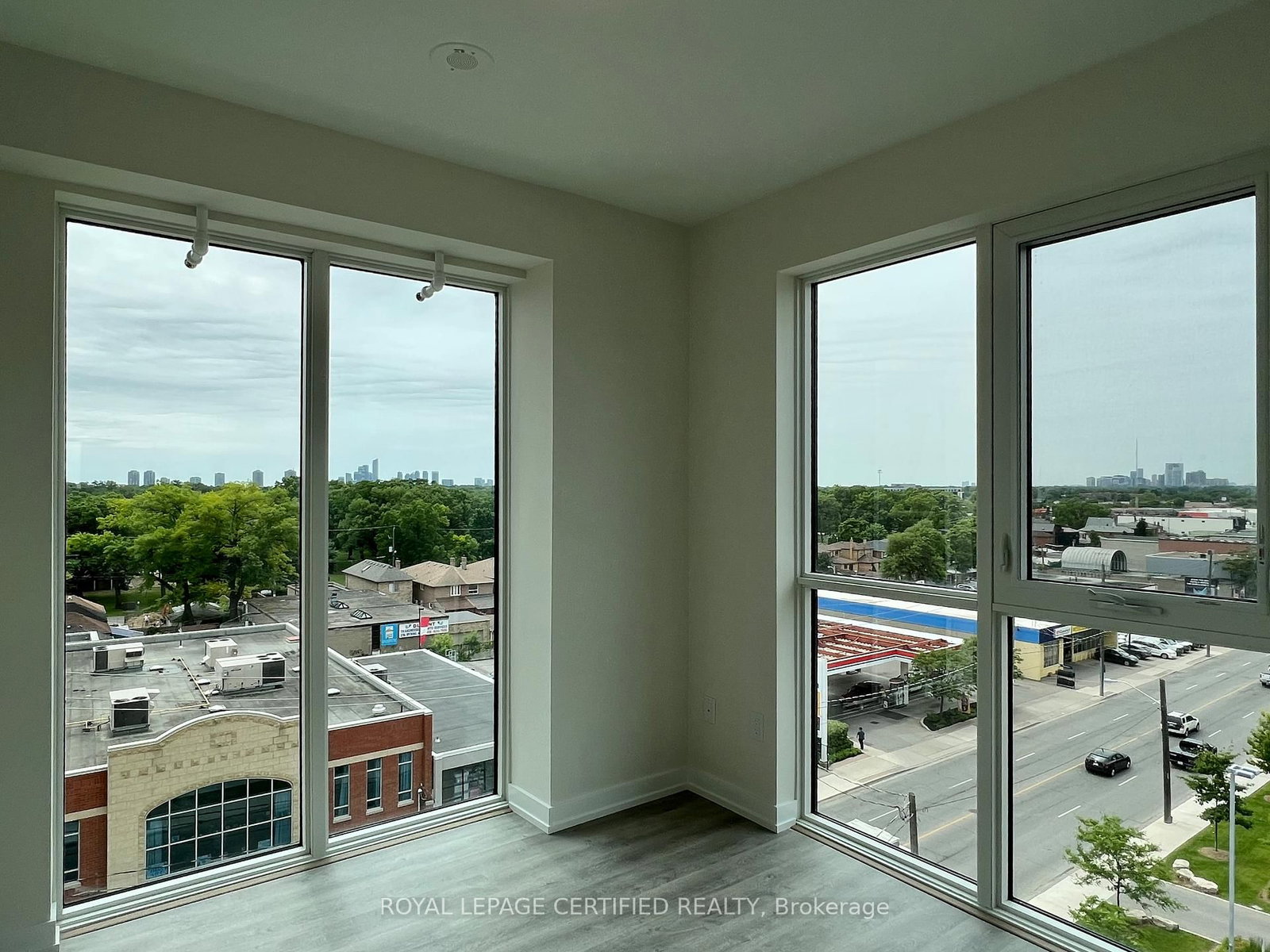 2300 W St. Clair Avenue • #703 • Toronto, ON photo 9