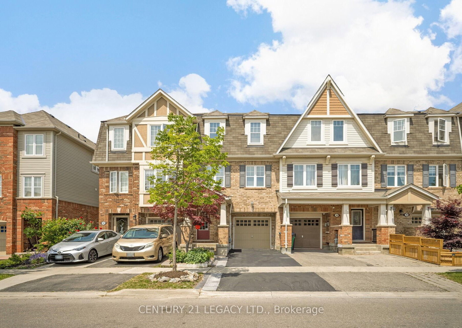Townhouse for sale at 40 Donomore Drive, Brampton, Ontario, L7A 0S7 - Northwest Brampton - MLS: W13141928