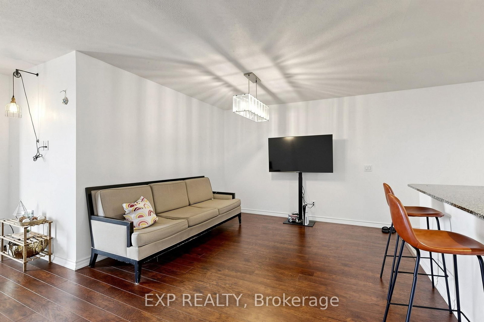 5233 Dundas Street W • ##1428 • Toronto, ON photo 14