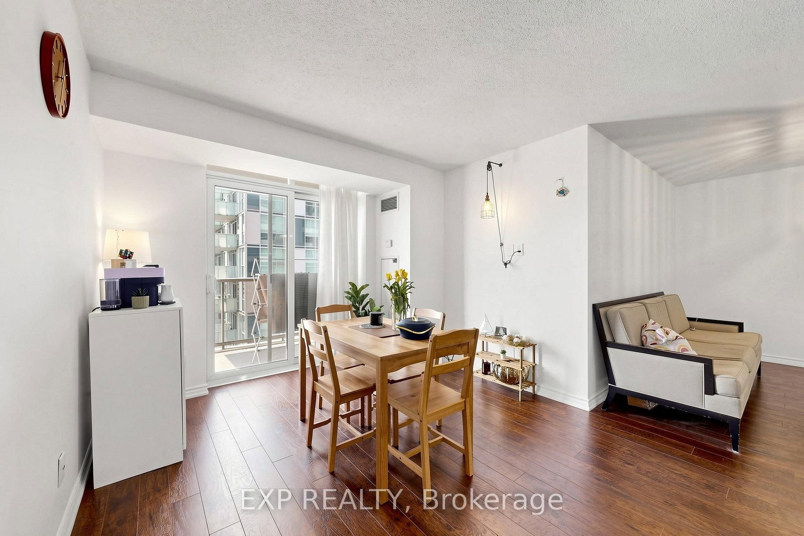 5233 Dundas Street W • ##1428 • Toronto, ON photo 15