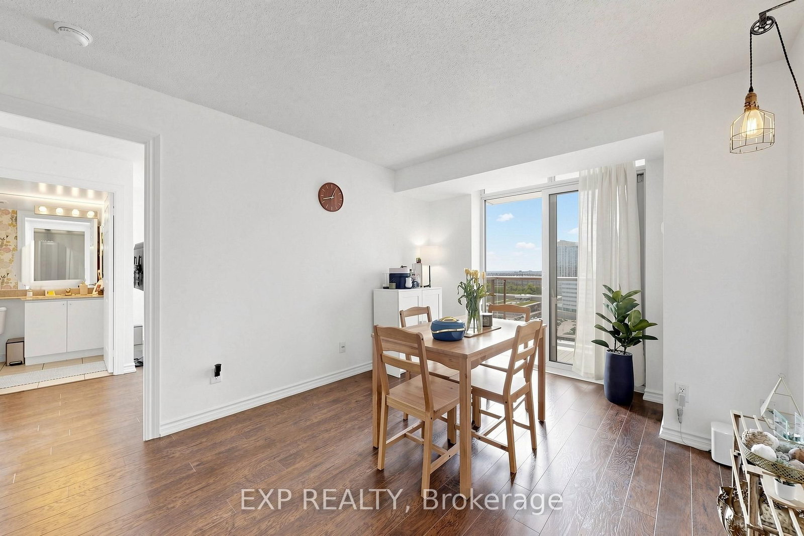 5233 Dundas Street W • ##1428 • Toronto, ON photo 17