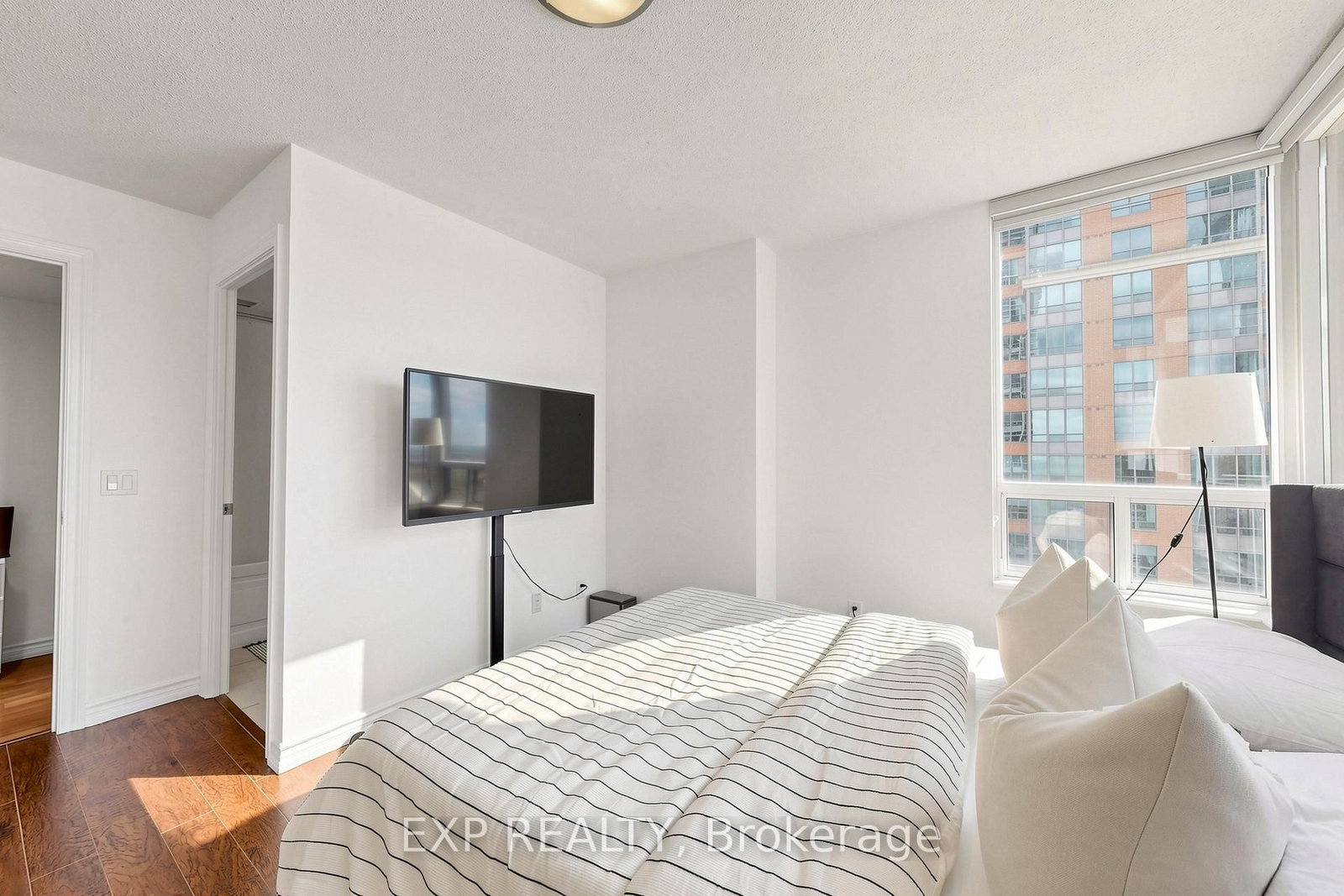 5233 Dundas Street W • ##1428 • Toronto, ON photo 21