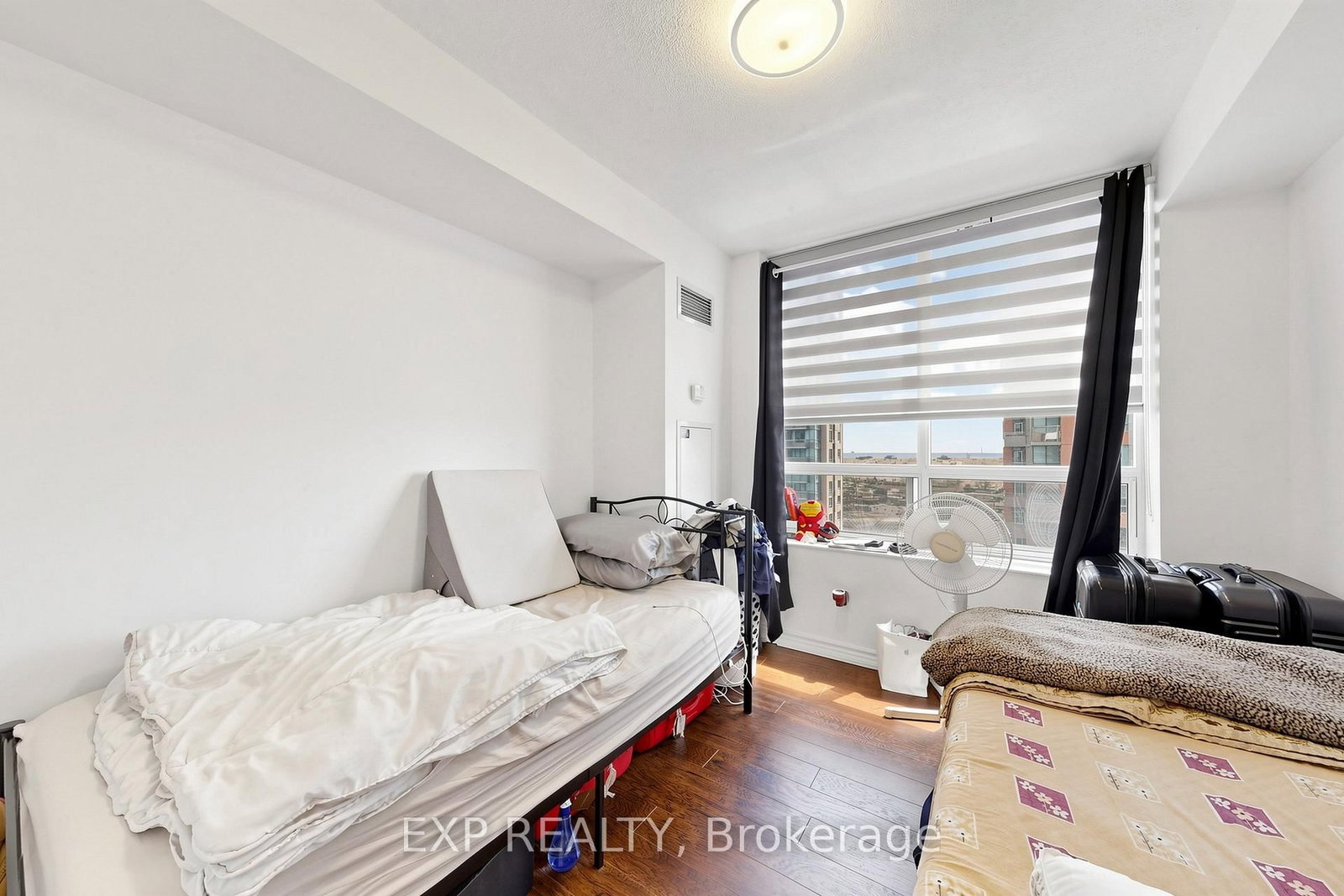 5233 Dundas Street W • ##1428 • Toronto, ON photo 25
