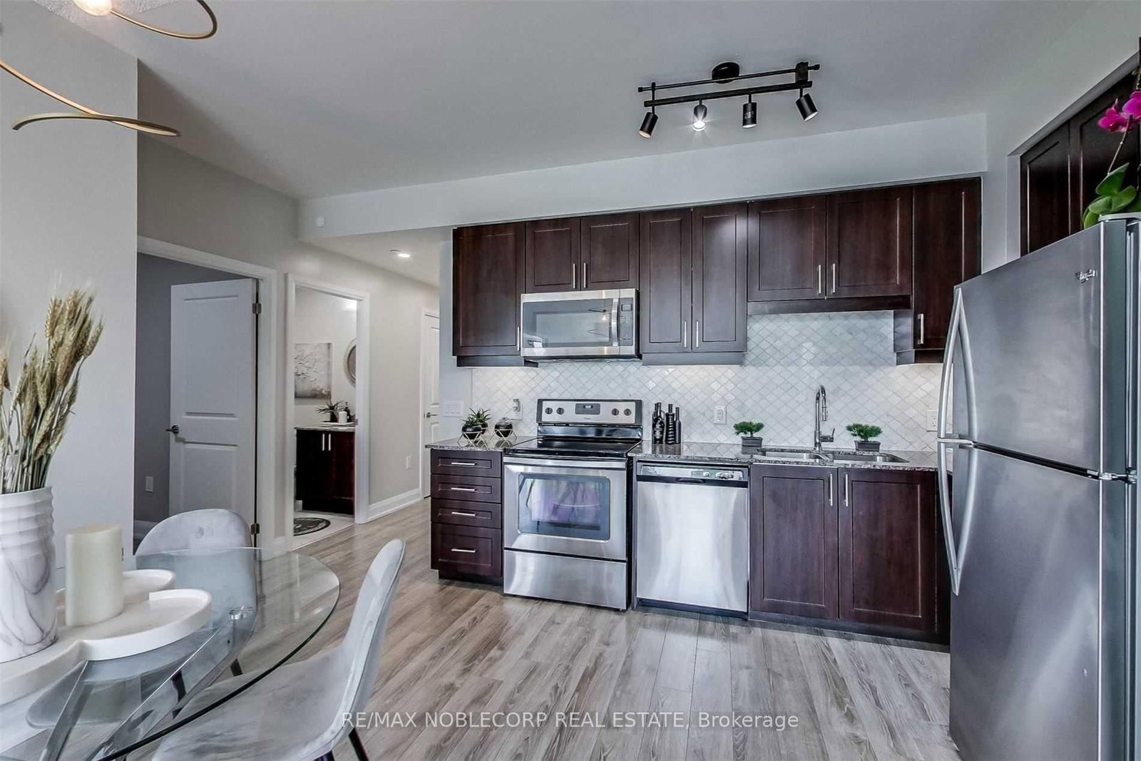 2800 Keele Street, Unit 304 - Photo 5