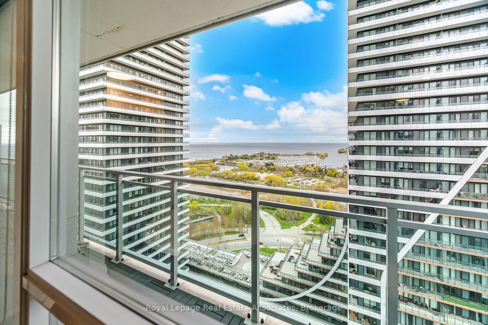 33 Shore Breeze Drive, Unit 2301 - Photo 25