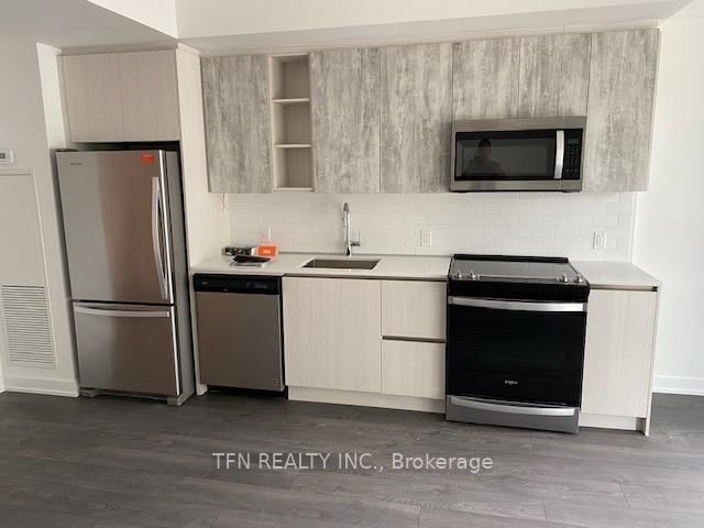 251 Manitoba Street, Unit 106 - Photo 4