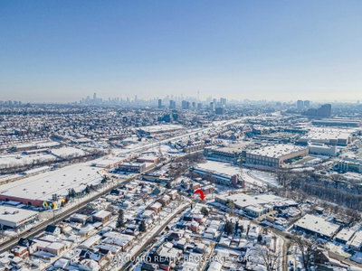 410 Maybank Avenue • Toronto, ON