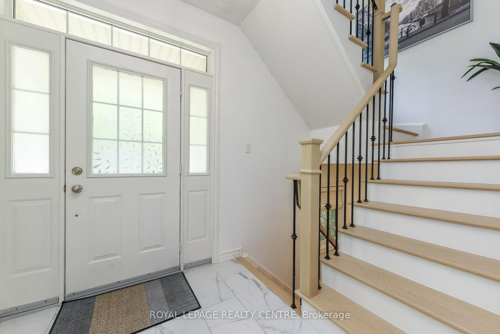 60 Rosewood Avenue, Unit 210 - Photo 2